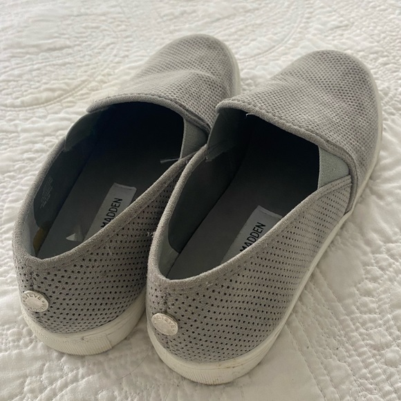 Women’s shoes - Picture 2 of 3